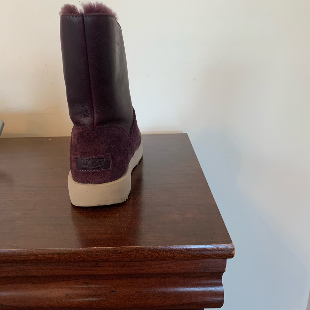 Ugg boots - Picture 2 of 2